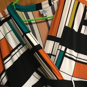 Worthington colorful v necked dress